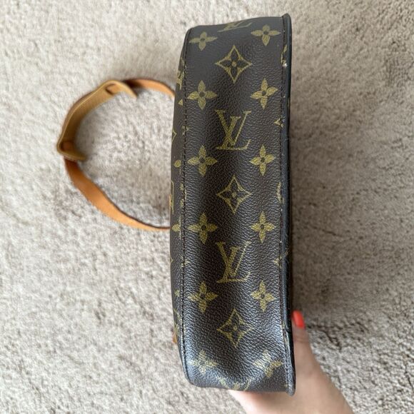 Authentic Louis Vuitton Monogram Saint Cloud Crossbody Bag Women’s With Free COA - Picture 6 of 9